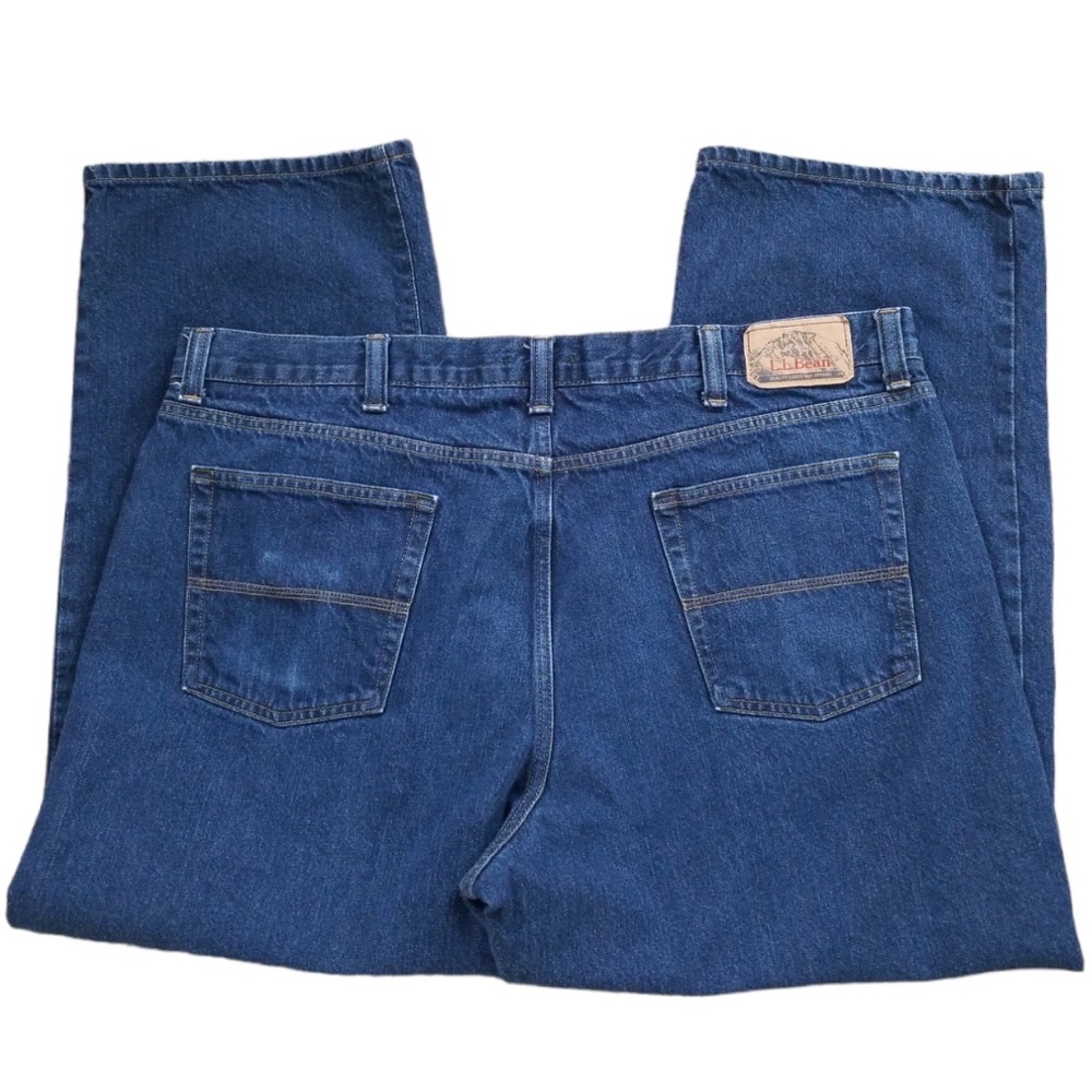 L.L. Bean Men's Cotton‎ Natural Fit Straight Leg Jeans Size: 42